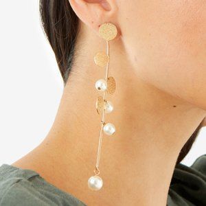ASHIANA Gold Disc and Fresh Water Pearl Earrings